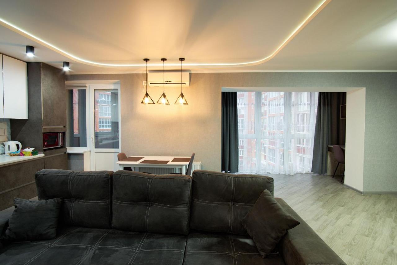 Apartment «Park-Desna» แชร์นีฮีฟ ภายนอก รูปภาพ