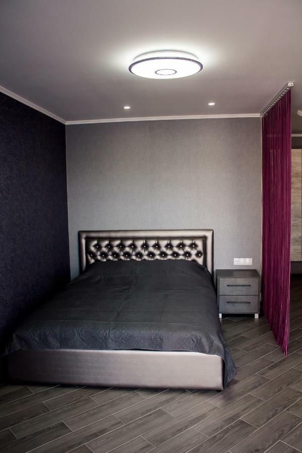 Apartment «Park-Desna» แชร์นีฮีฟ ภายนอก รูปภาพ
